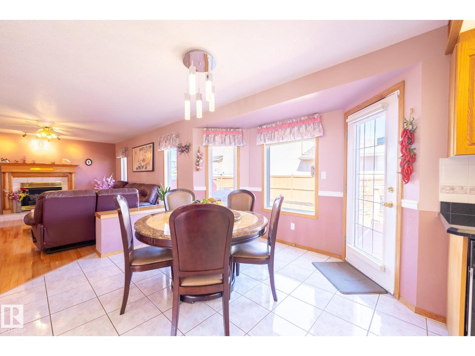 5736 161 Av Nw, Edmonton, Alberta  T5Y 2S9 - Photo 13 - E4485097