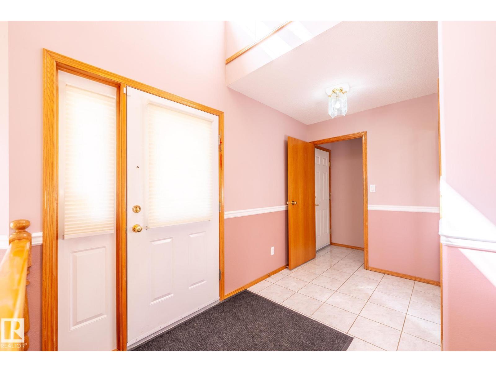 5736 161 Av Nw, Edmonton, Alberta  T5Y 2S9 - Photo 5 - E4485097