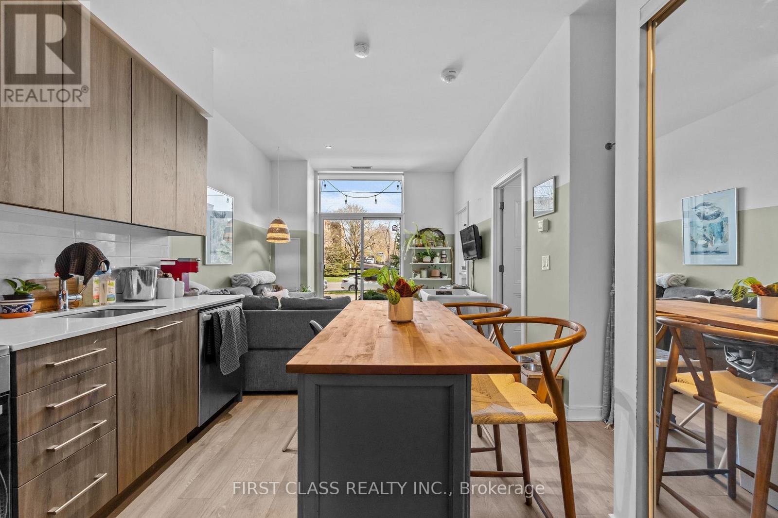 110 - 1 Neighbourhood Lane, Toronto, Ontario  M8Y 0C2 - Photo 3 - W13067160