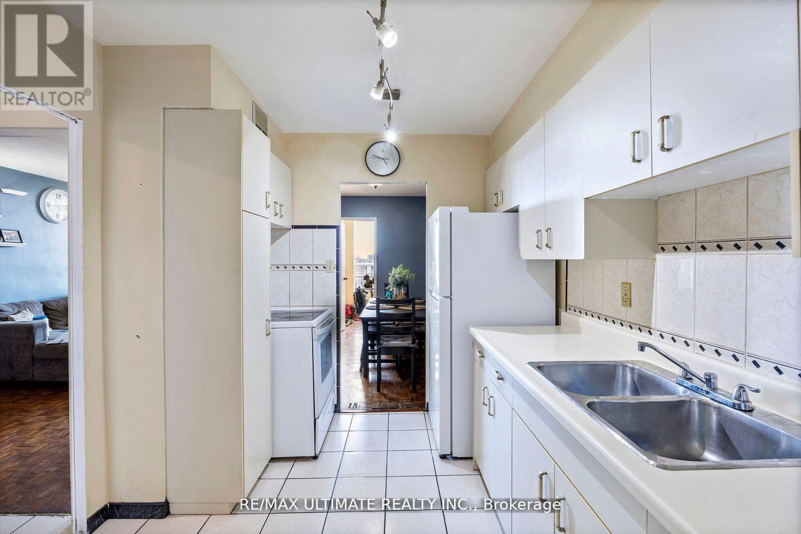 #1807 - 85 Emmett Avenue S, Toronto, Ontario  M6M 5A2 - Photo 11 - W13067226