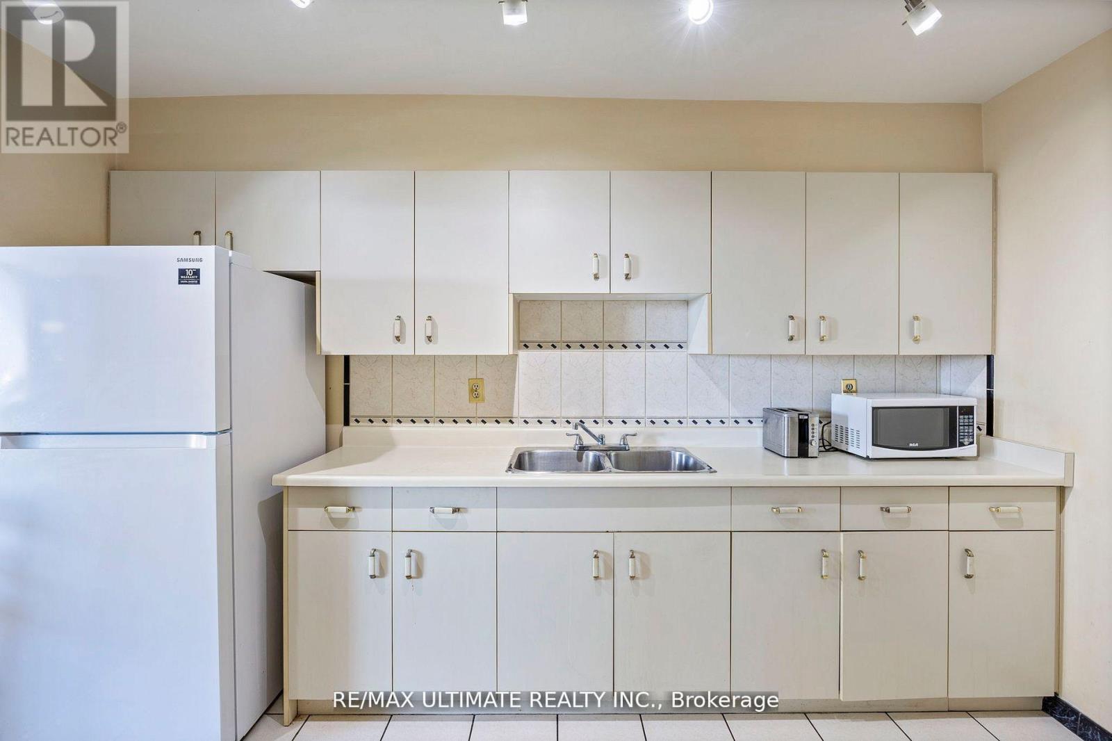 #1807 - 85 Emmett Avenue S, Toronto, Ontario  M6M 5A2 - Photo 12 - W13067226