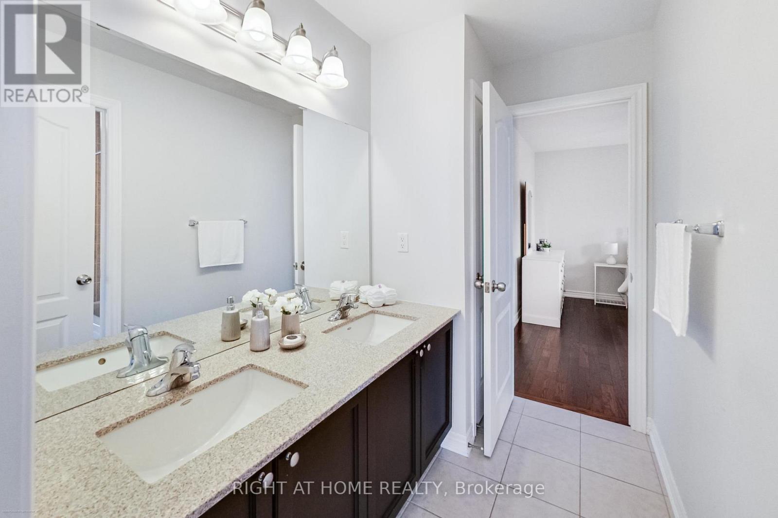 300 Mcgibbon Drive, Milton, Ontario  L9T 8V3 - Photo 30 - W13067272