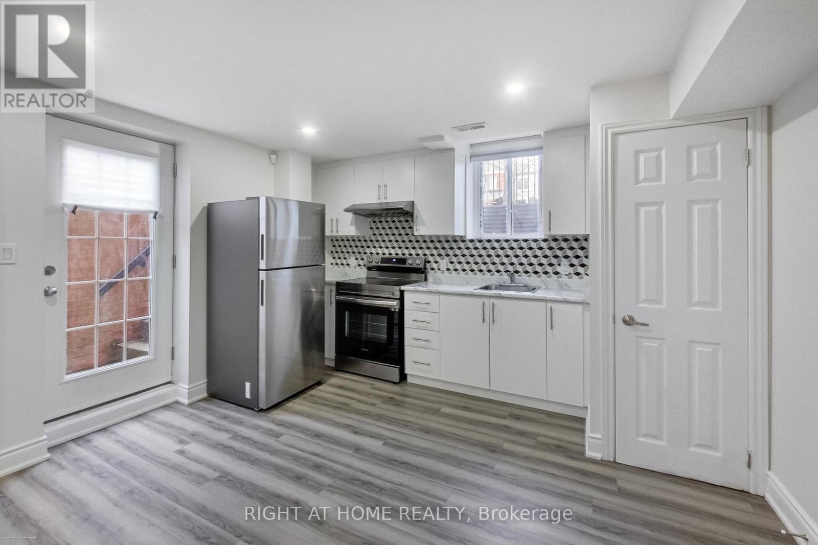 300 Mcgibbon Drive, Milton, Ontario  L9T 8V3 - Photo 38 - W13067272