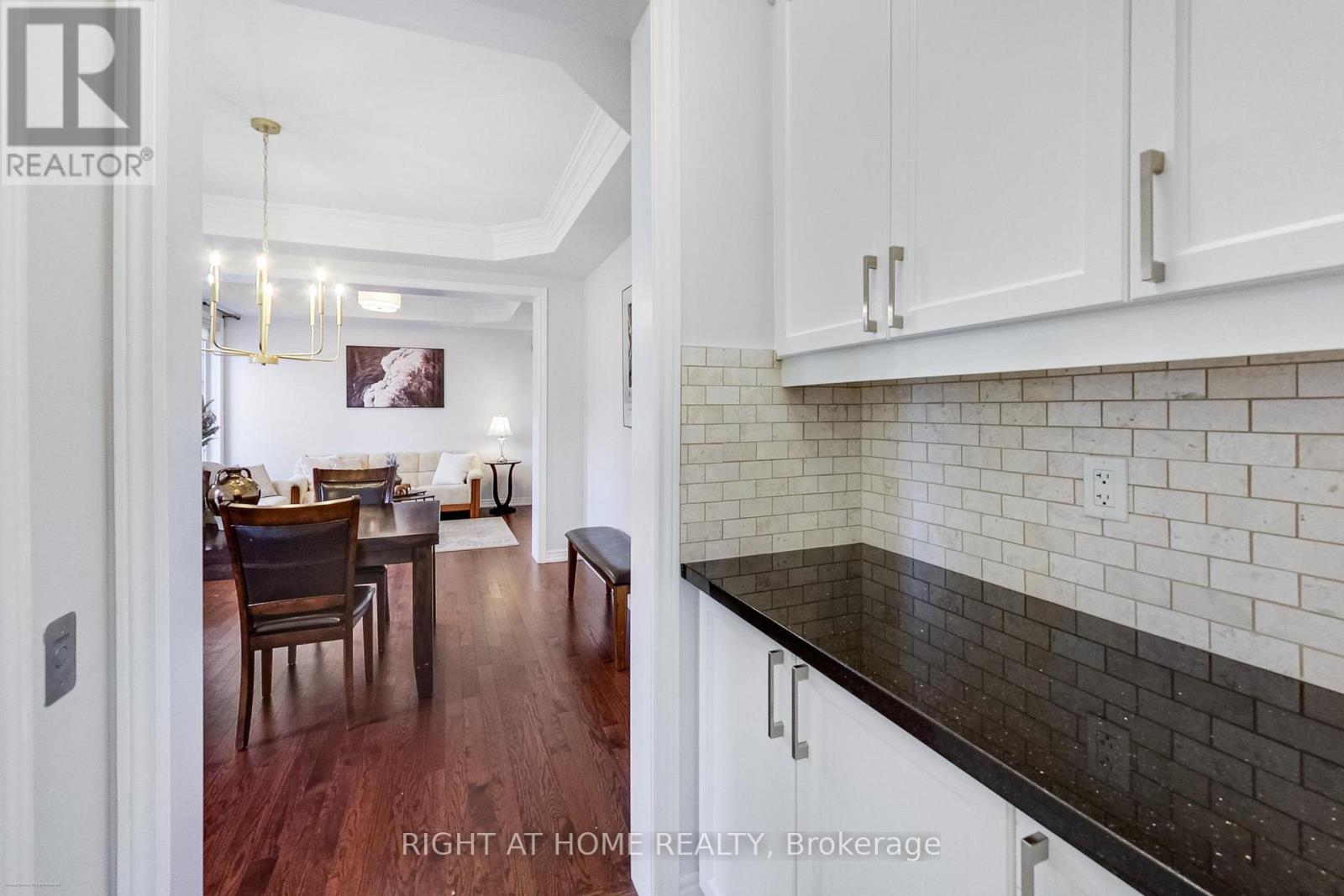300 Mcgibbon Drive, Milton, Ontario  L9T 8V3 - Photo 6 - W13067272