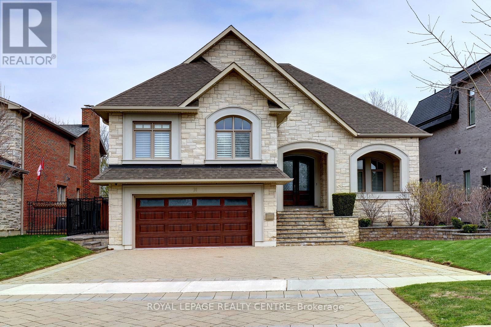31 PLAINSMAN ROAD, Mississauga, Ontario