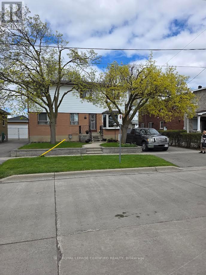 32 SUNSET BOULEVARD, Brampton, Ontario