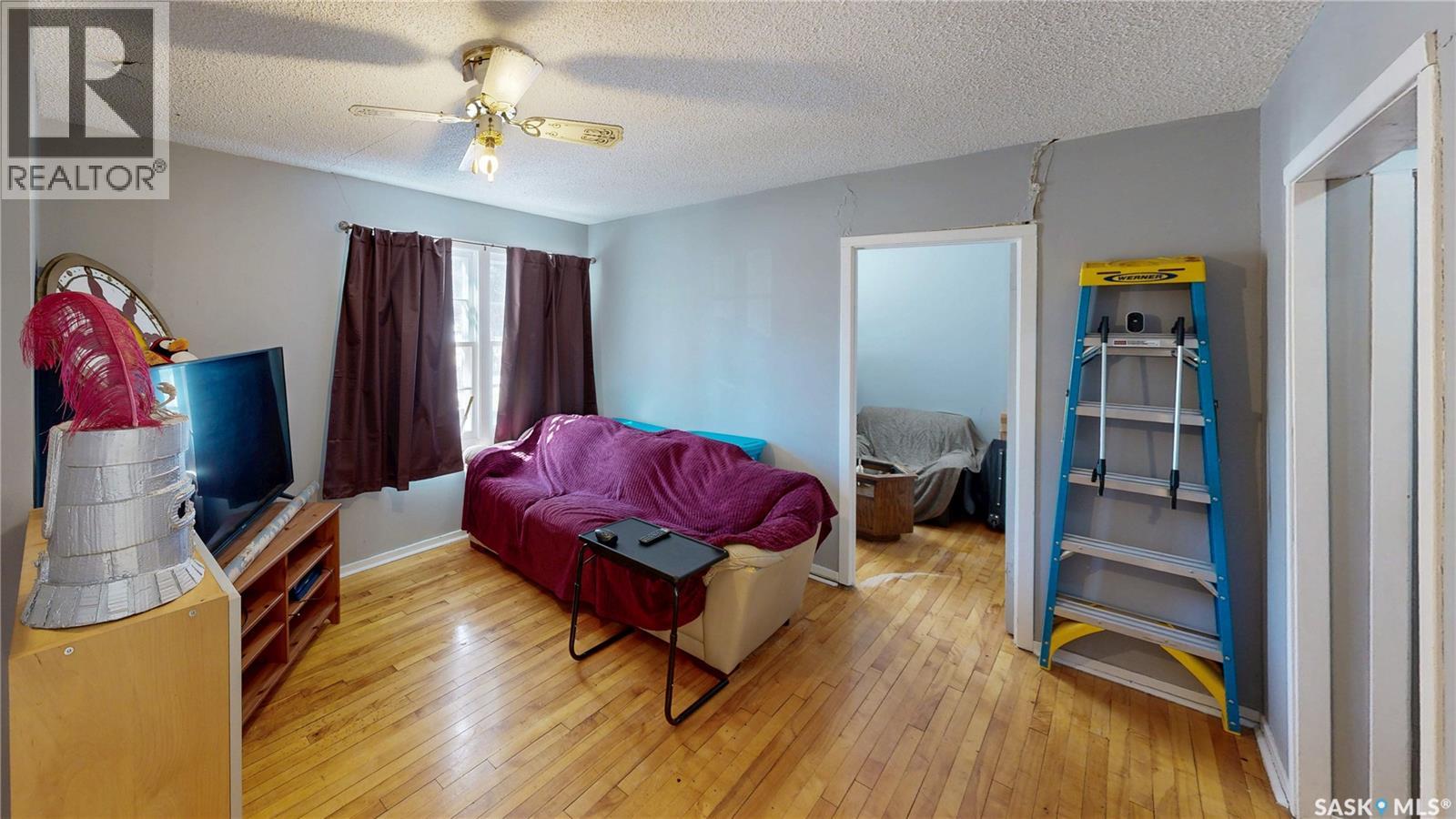 20 Cecil Crescent, Regina, Saskatchewan  S4T 5Y5 - Photo 2 - SK034529