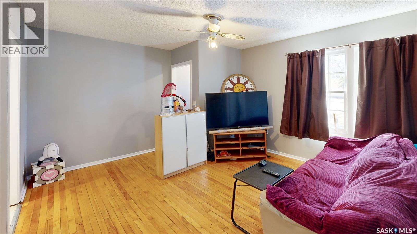 20 Cecil Crescent, Regina, Saskatchewan  S4T 5Y5 - Photo 4 - SK034529