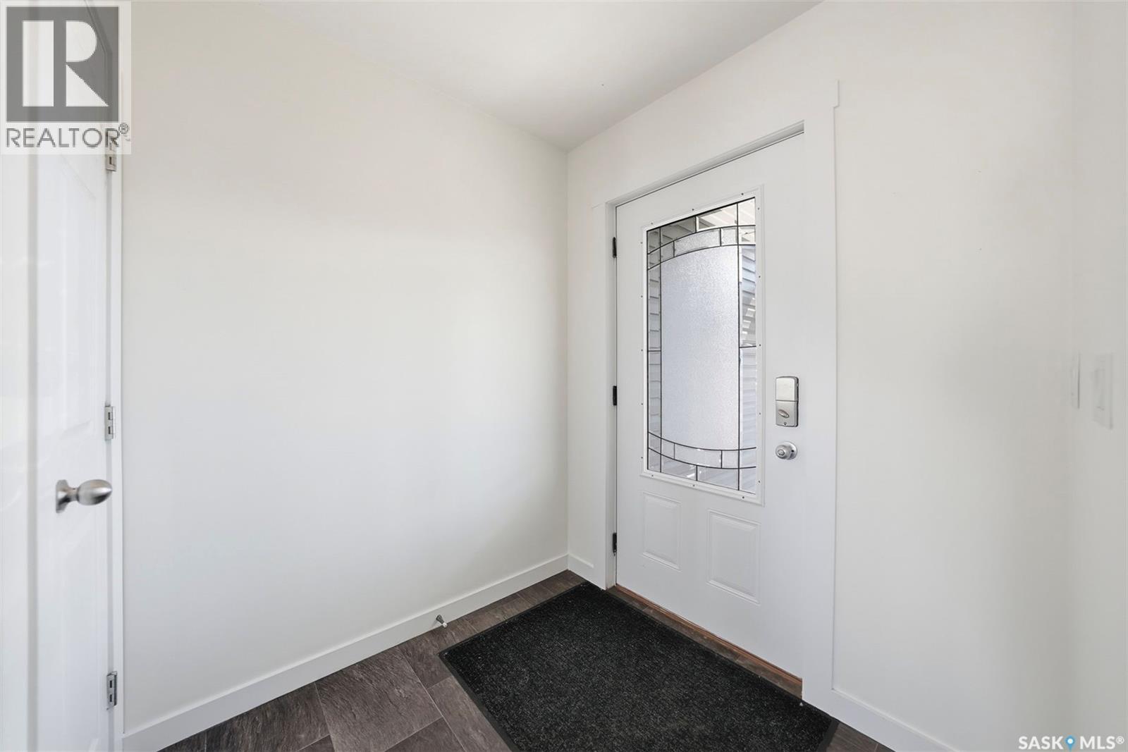 321 Hamm Court, Aberdeen, Saskatchewan  S0K 0A0 - Photo 3 - SK034496