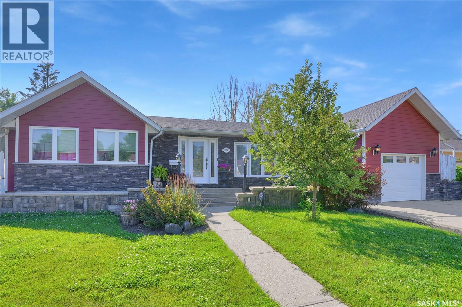 1614 11th Avenue Nw, Moose Jaw, Saskatchewan  S6H 6W9 - Photo 6 - SK034327