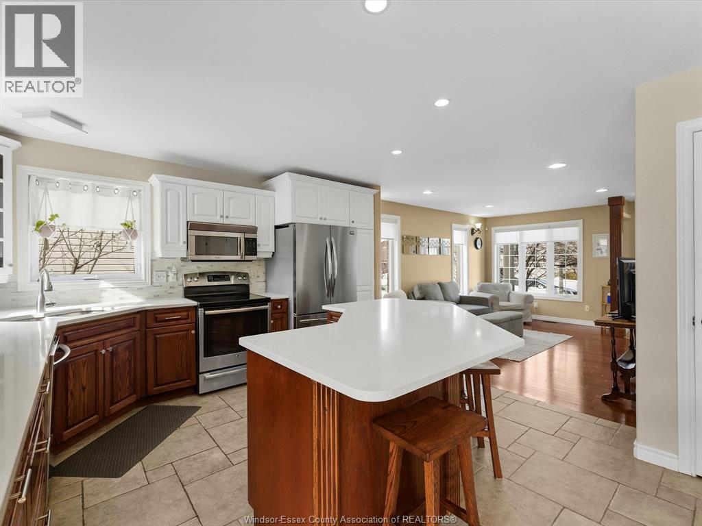 284 Donald ..., Belle River, Ontario  N8L 0N5 - Photo 14 - 26009758