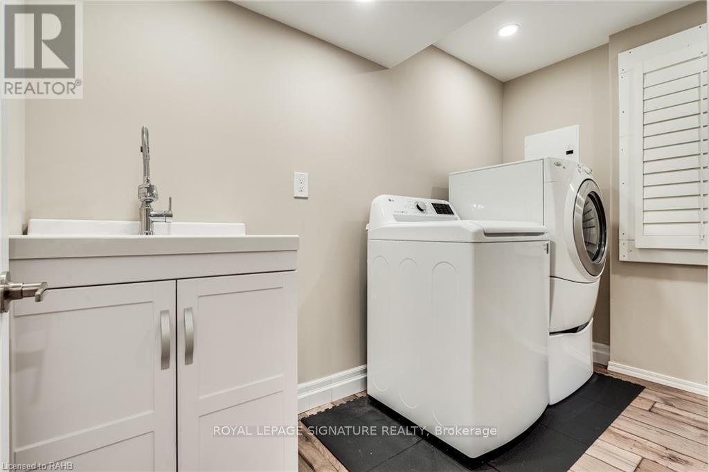 8 Blue Ribbon Way, Hamilton, Ontario  L0R 1C0 - Photo 22 - X13067192