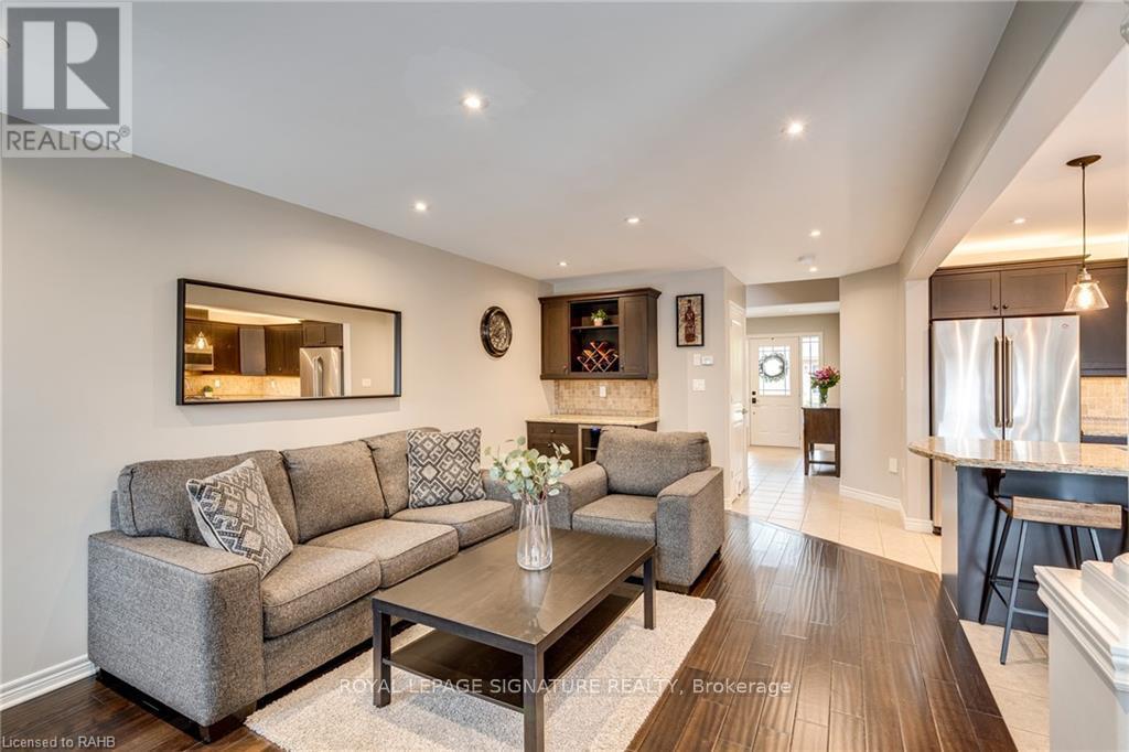 8 Blue Ribbon Way, Hamilton, Ontario  L0R 1C0 - Photo 4 - X13067192