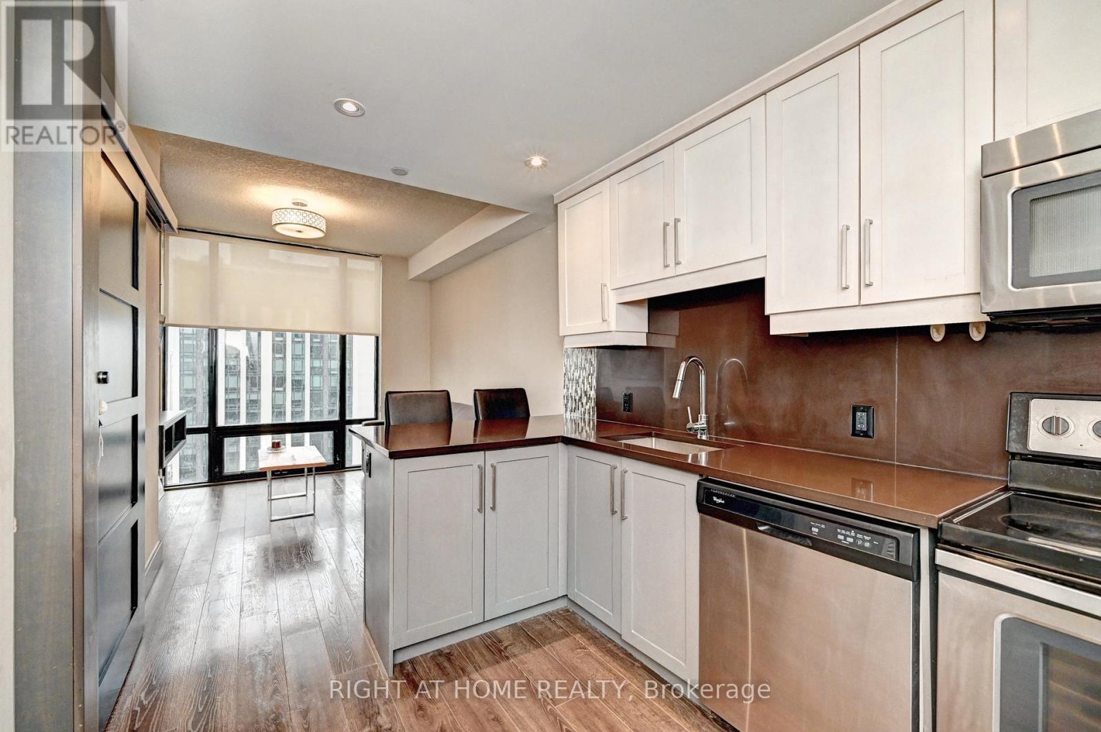 N2207 - 330 Phillip Street, Waterloo, Ontario  N2L 3W9 - Photo 17 - X13067376
