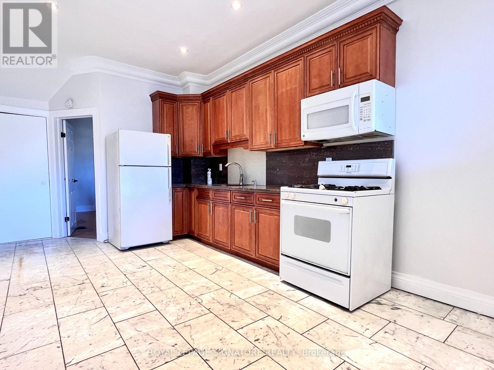 Upper - 1149 Dufferin Street, Toronto, Ontario  M6H 4B7 - Photo 3 - W12834032