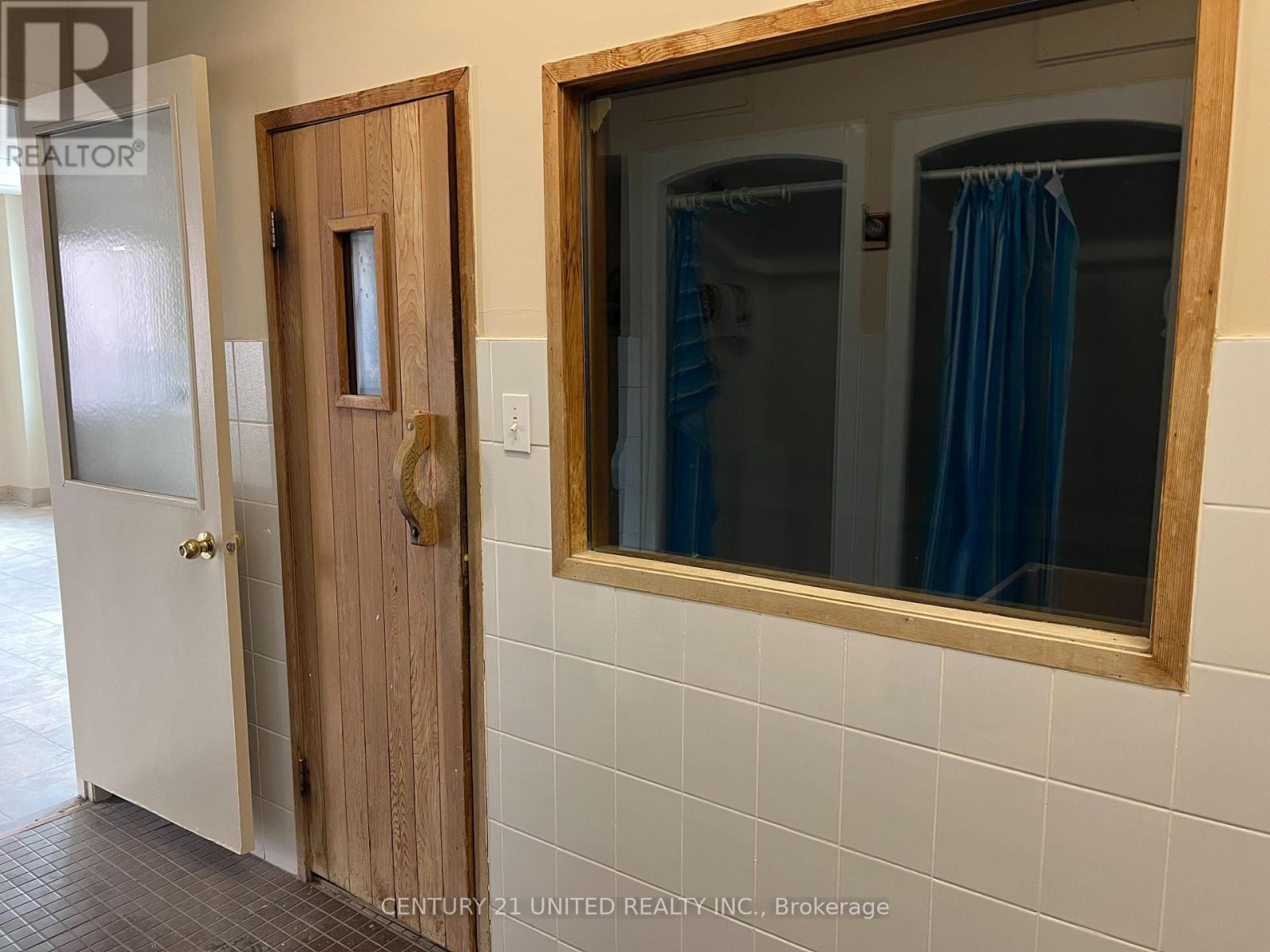 Upper - 200 Charlotte Street, Peterborough, Ontario  K9J 2T8 - Photo 7 - X4996156