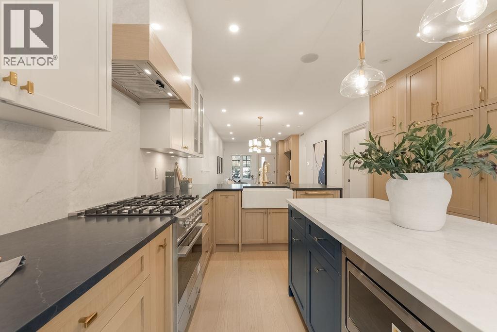 2540 Grant Street, Vancouver, British Columbia  V5K 3G7 - Photo 13 - R3111867