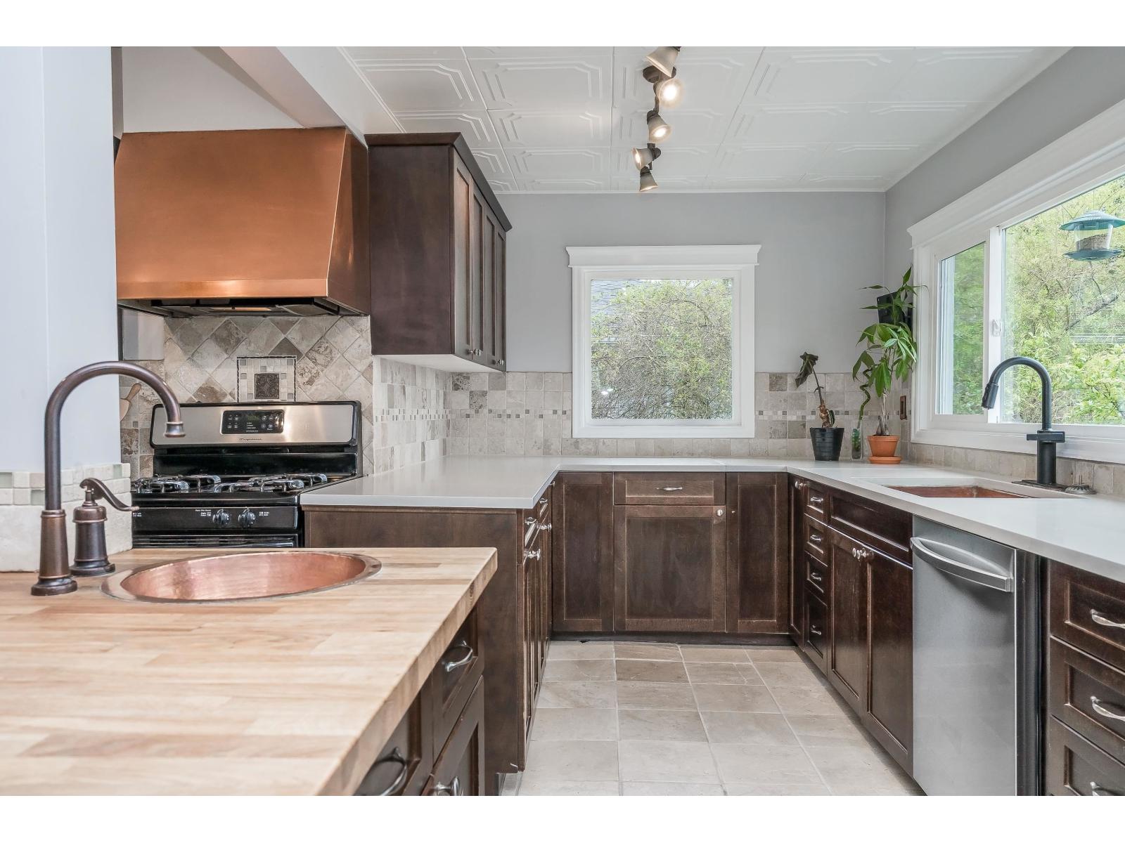20675 46a Avenue, Langley, British Columbia  V3A 3K1 - Photo 8 - R3117400