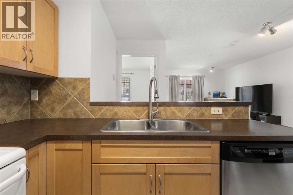 3115, 70 Panamount Drive Nw, Calgary, Alberta  T3K 5Z1 - Photo 6 - A2301653