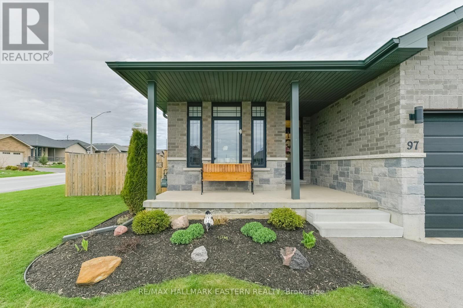 97 Northumberland Boulevard, Quinte West, Ontario  K8V 0K9 - Photo 6 - X13067454
