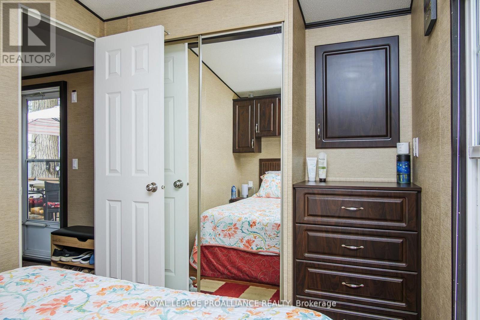 486 Cty Rd 18- 64 Cherry Beach Lane, Prince Edward County, Ontario  K0K 2T0 - Photo 15 - X13067782
