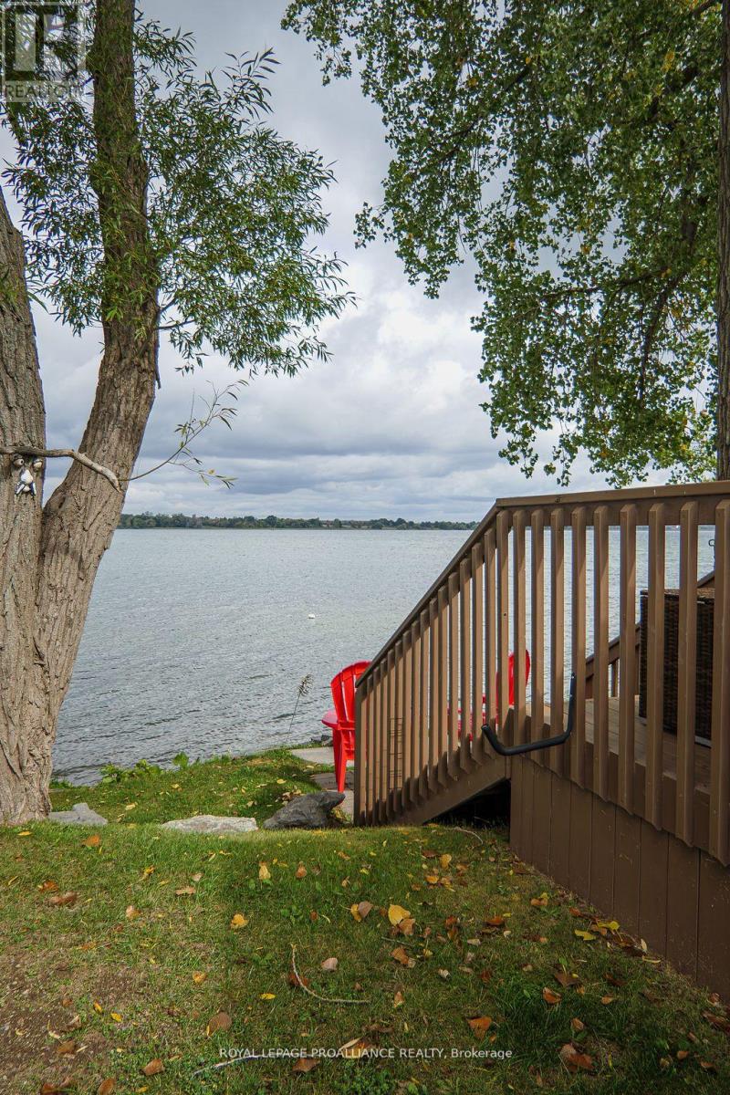 486 Cty Rd 18- 64 Cherry Beach Lane, Prince Edward County, Ontario  K0K 2T0 - Photo 26 - X13067782