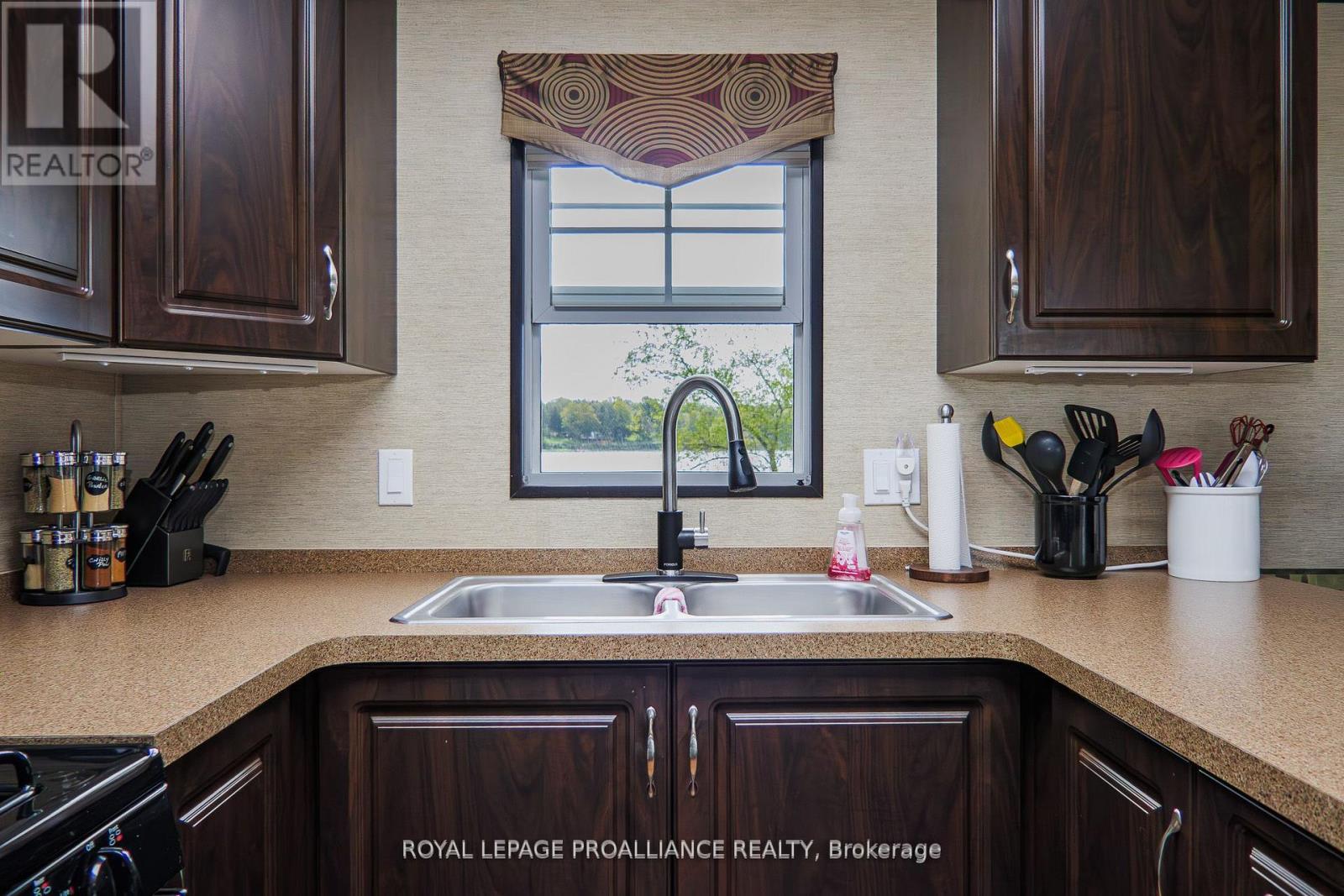 486 Cty Rd 18- 64 Cherry Beach Lane, Prince Edward County, Ontario  K0K 2T0 - Photo 6 - X13067782