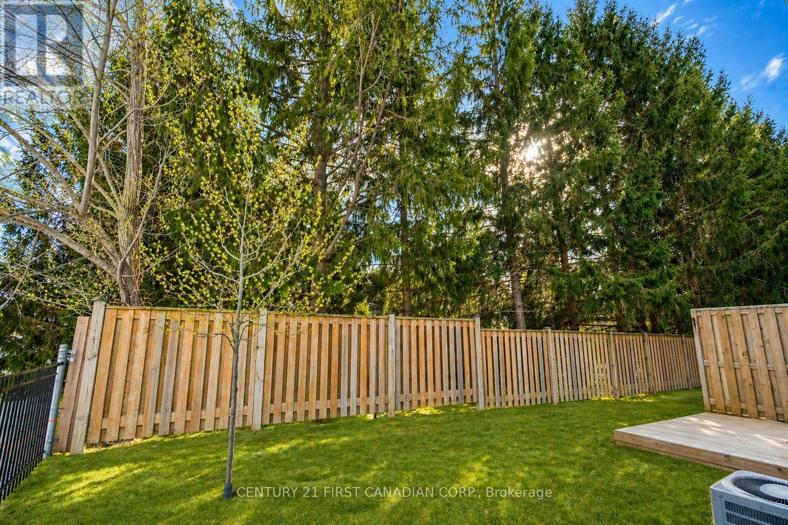 52 - 1 Miller Drive, Lucan Biddulph, Ontario  N0M 2J0 - Photo 5 - X13067530