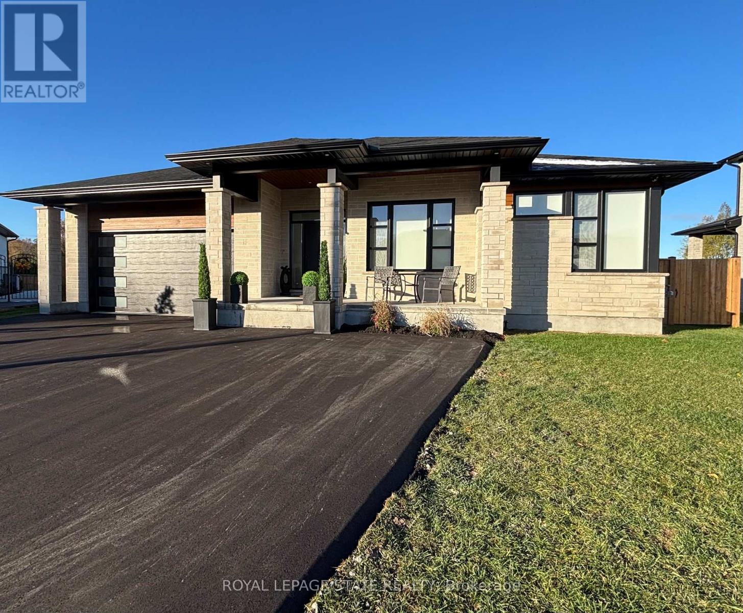 3642 Vosburgh Place, Lincoln, Ontario  L0R 1G0 - Photo 2 - X12789202