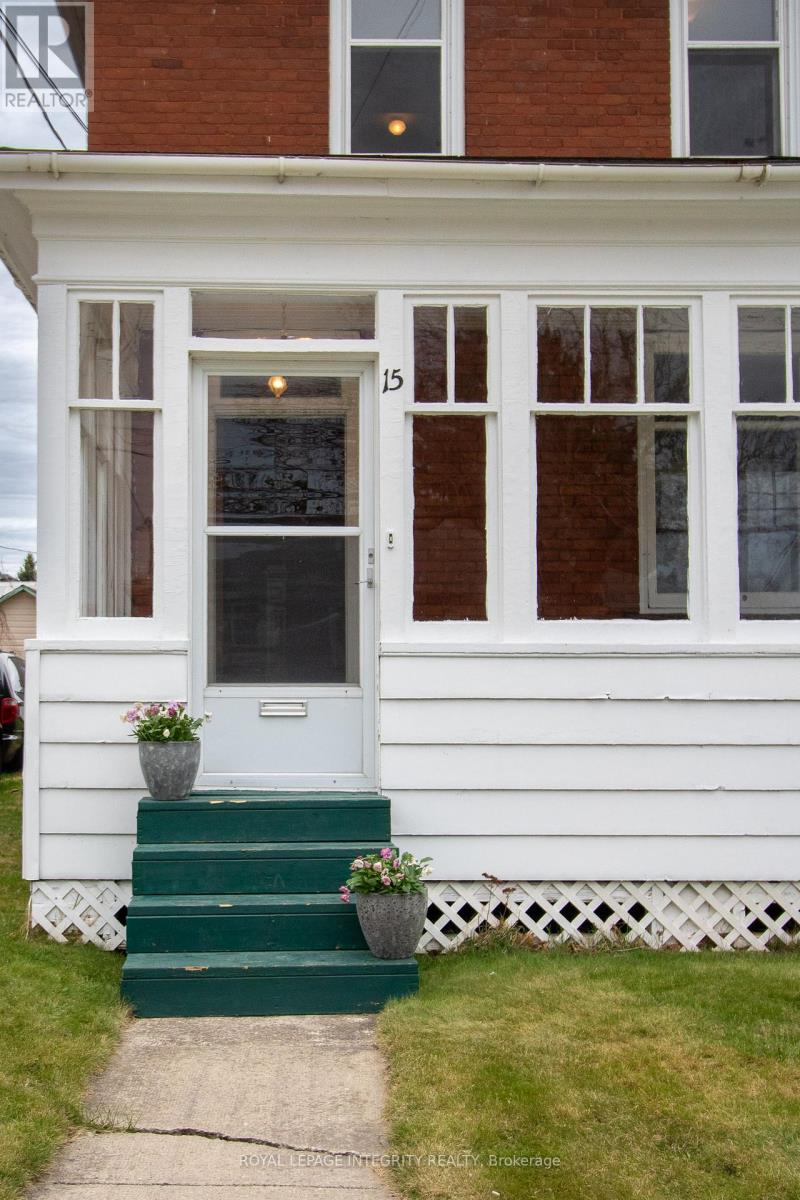 15 James Street, Smiths Falls, Ontario  K7A 1W7 - Photo 1 - X13067540