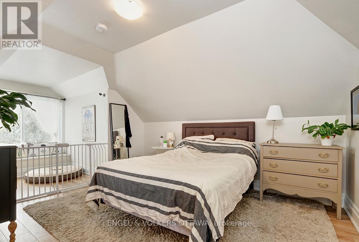 B - 98 Renfrew Avenue, Ottawa, Ontario  K1S 1Z8 - Photo 22 - X13067562