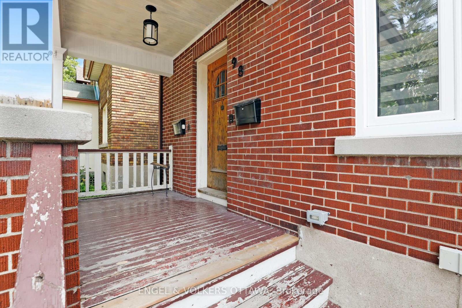 B - 98 Renfrew Avenue, Ottawa, Ontario  K1S 1Z8 - Photo 4 - X13067562