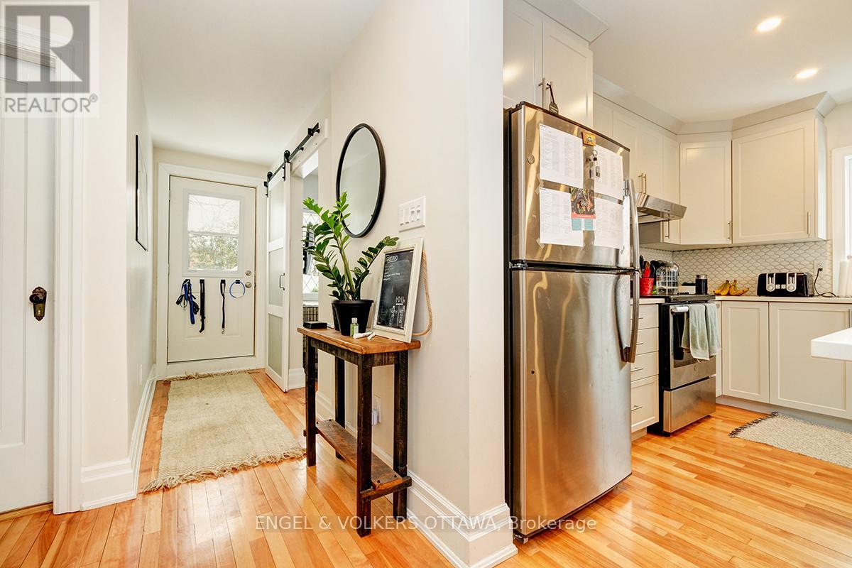 B - 98 Renfrew Avenue, Ottawa, Ontario  K1S 1Z8 - Photo 6 - X13067562