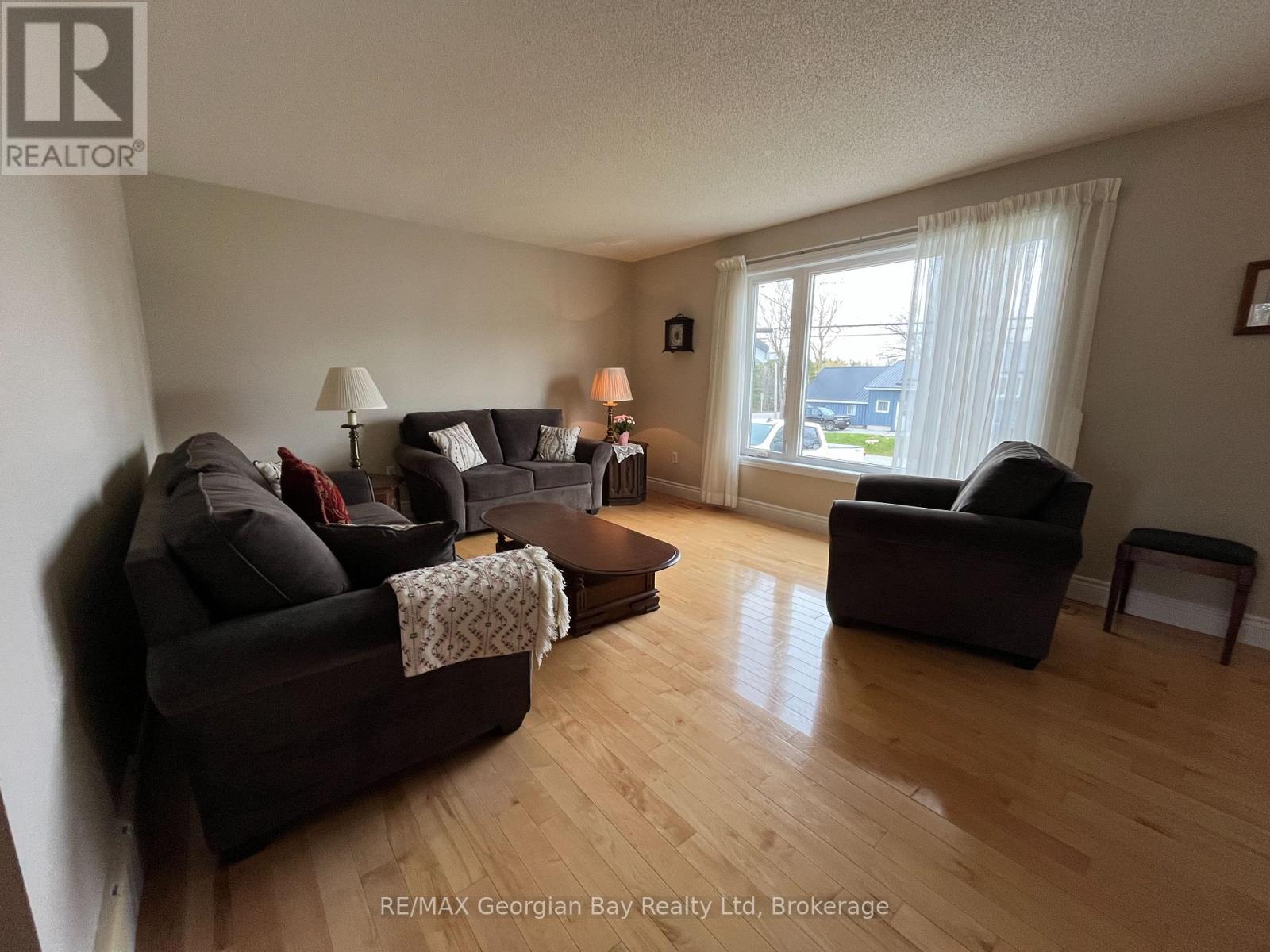 8 John Dillingno Street, Tay, Ontario  L0K 2A0 - Photo 6 - S13053318