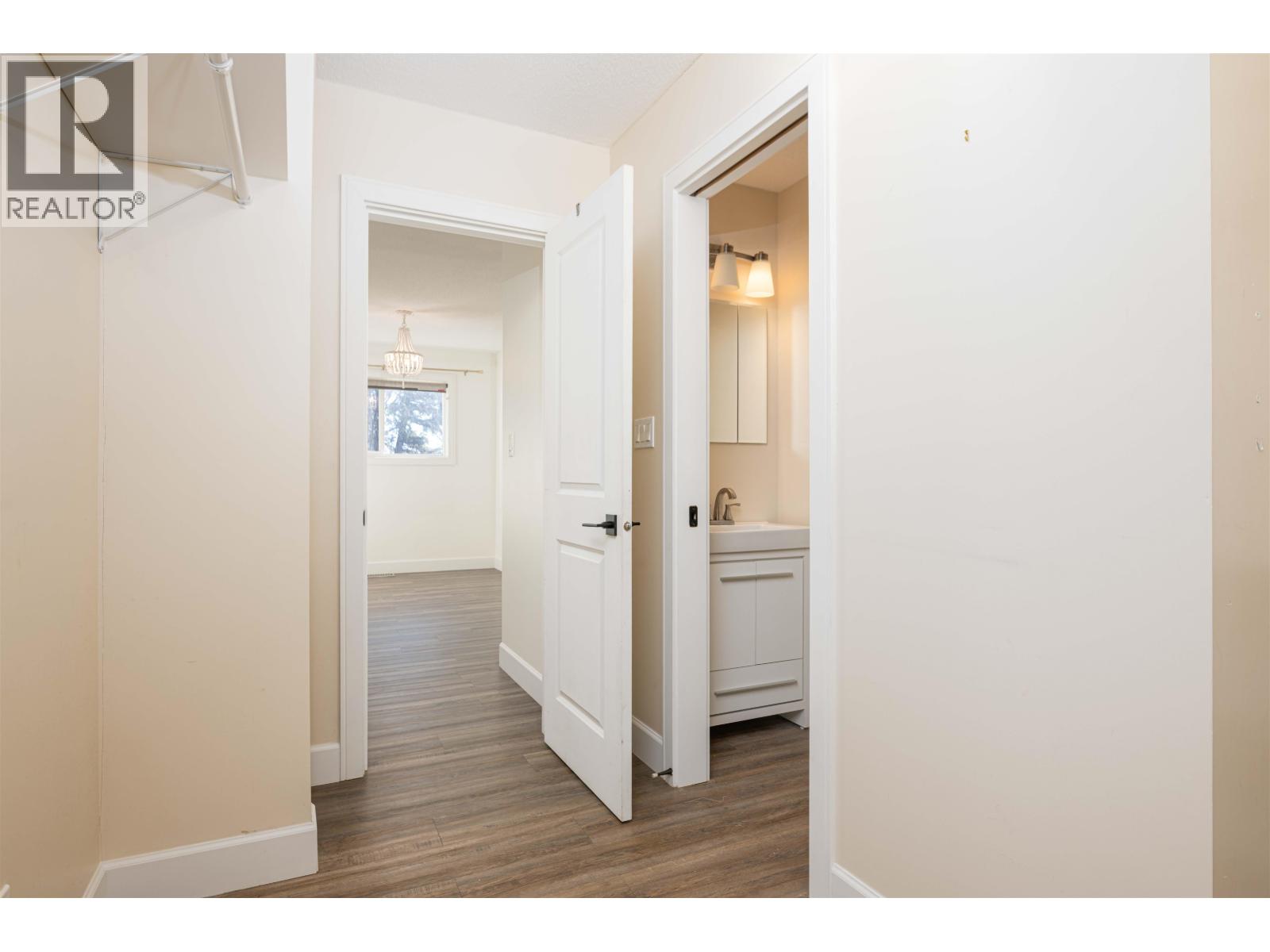 5861 Brock Drive, Prince George, British Columbia  V2N 2E3 - Photo 13 - R3118204