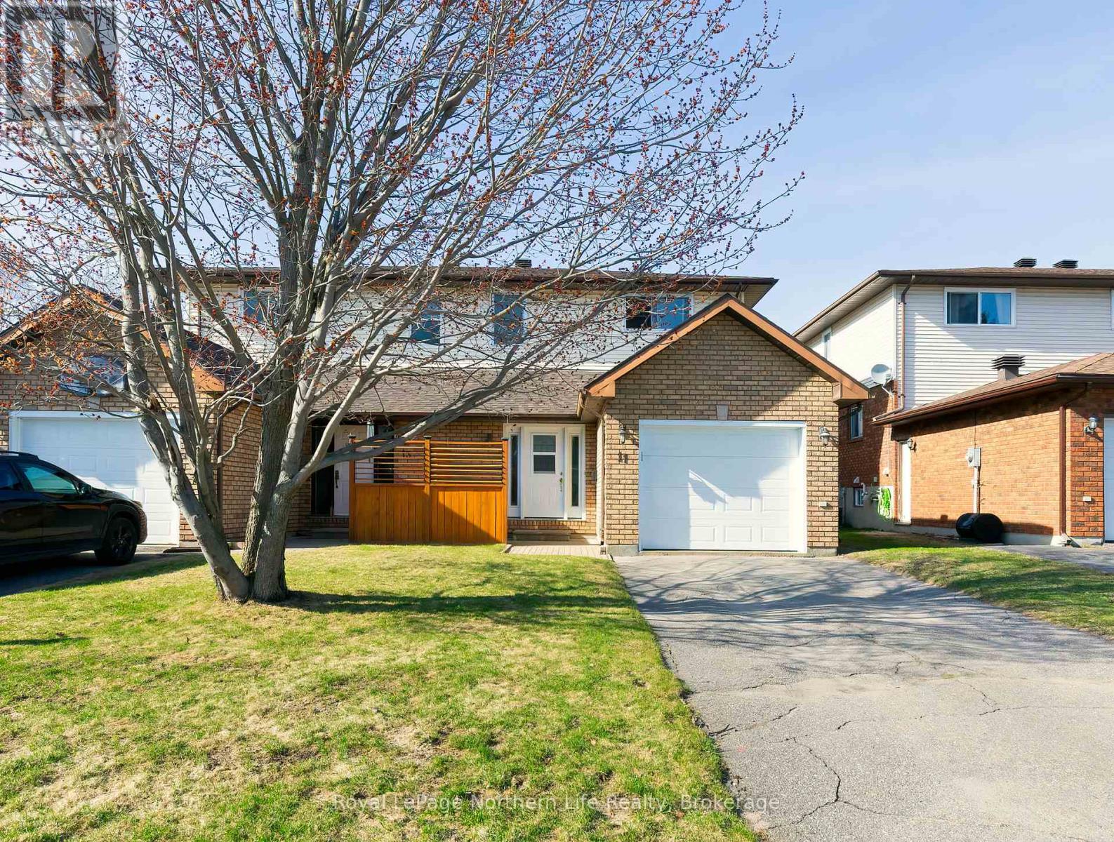 11 PAUL STREET, North Bay, Ontario