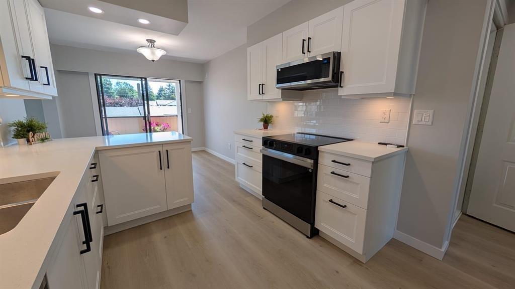 40 32959 George Ferguson Way, Abbotsford, British Columbia  V2S 7W9 - Photo 3 - R3073744