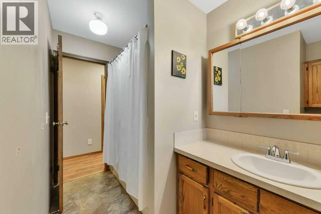 4 Blackstone Avenue, Lacombe, Alberta  T4L 1P8 - Photo 20 - A2281344