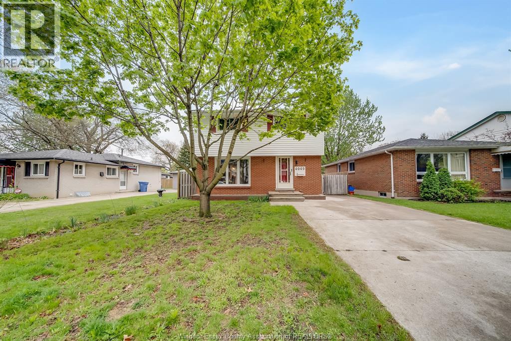 4049 Whitney Avenue, Windsor, Ontario  N9C 2C7 - Photo 3 - 26009573