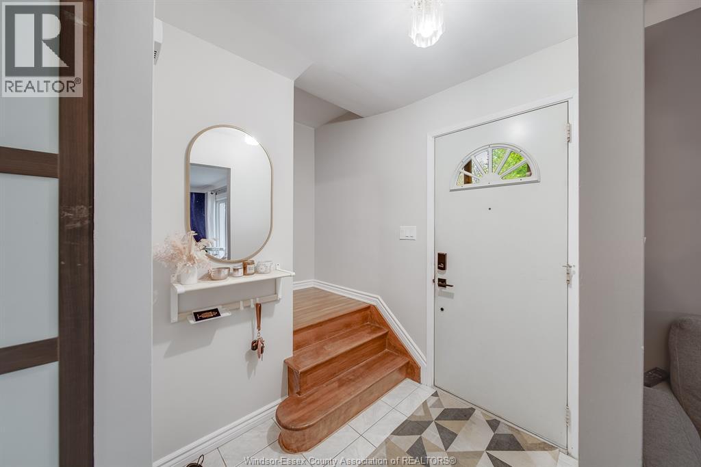 4049 Whitney Avenue, Windsor, Ontario  N9C 2C7 - Photo 6 - 26009573