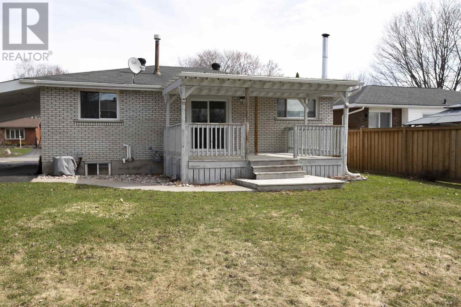 86 Joel Ct, Sault Ste. Marie, Ontario  P6A 5S4 - Photo 10 - SM260833