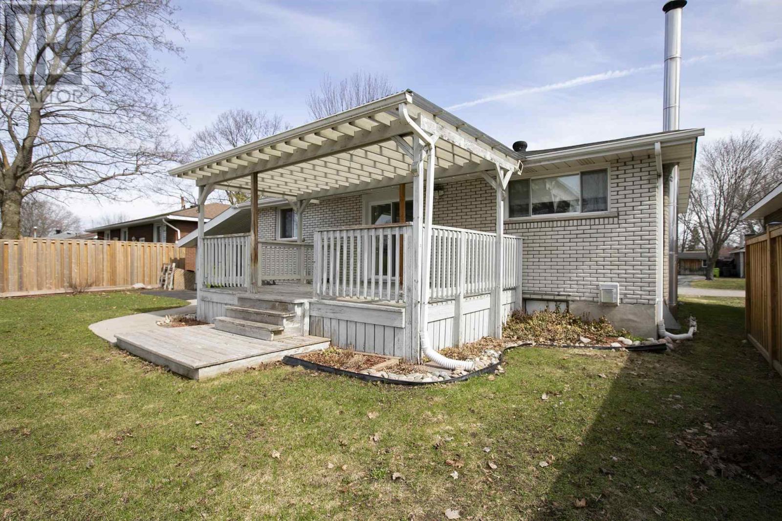 86 Joel Ct, Sault Ste. Marie, Ontario  P6A 5S4 - Photo 11 - SM260833