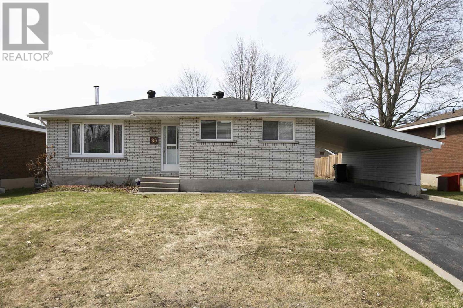 86 Joel Ct, Sault Ste. Marie, Ontario  P6A 5S4 - Photo 2 - SM260833