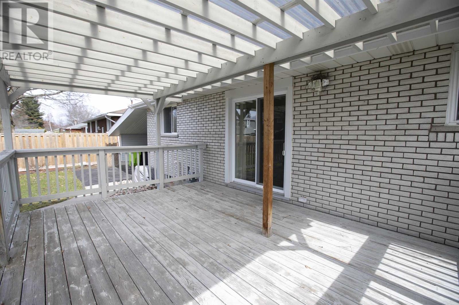 86 Joel Ct, Sault Ste. Marie, Ontario  P6A 5S4 - Photo 12 - SM260833