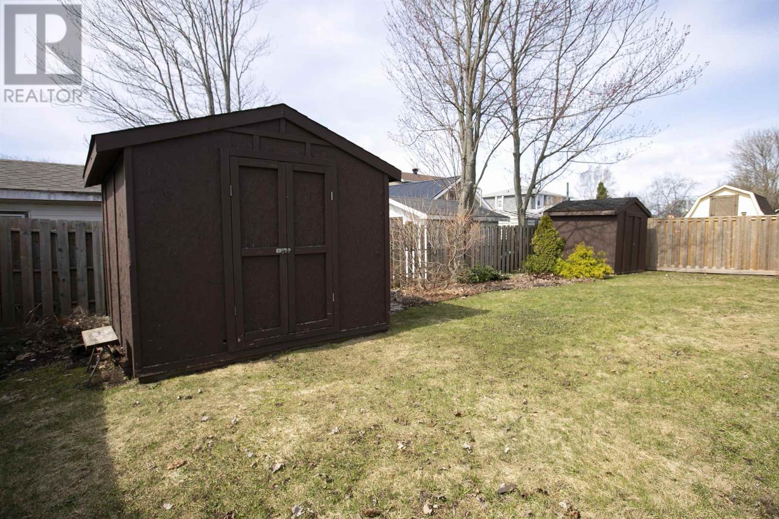 86 Joel Ct, Sault Ste. Marie, Ontario  P6A 5S4 - Photo 14 - SM260833