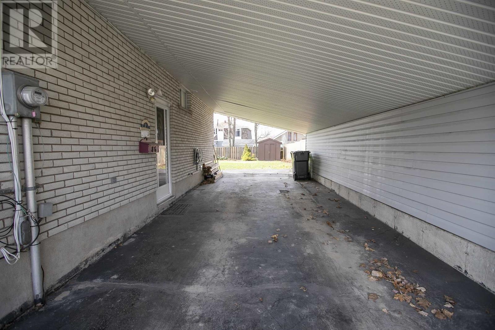 86 Joel Ct, Sault Ste. Marie, Ontario  P6A 5S4 - Photo 4 - SM260833