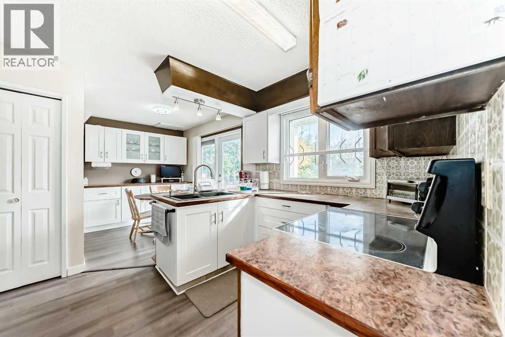 15 Whitewood Bay NE, Calgary, Alberta  T1Y 3N3 - Photo 11 - A2288909