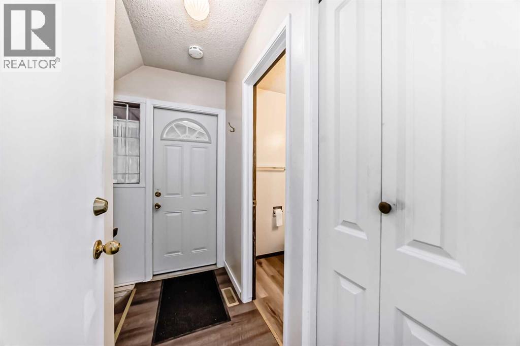 15 Whitewood Bay NE, Calgary, Alberta  T1Y 3N3 - Photo 20 - A2288909