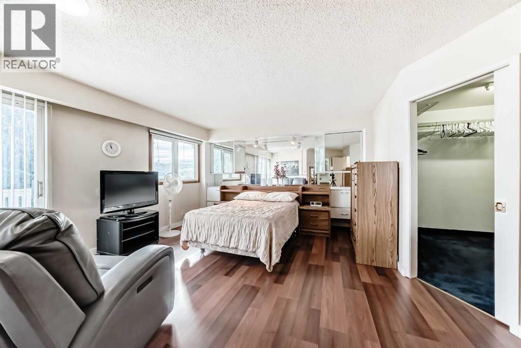 15 Whitewood Bay NE, Calgary, Alberta  T1Y 3N3 - Photo 24 - A2288909