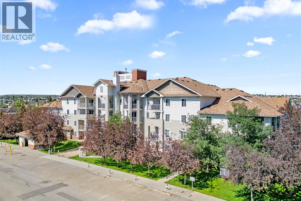 2205, 16 Country Village Bay Ne, Calgary, Alberta  T3K 5Y9 - Photo 2 - A2298447